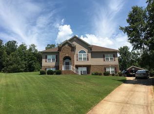 5135 Gold Leaf Ln, Pinson, AL 35126