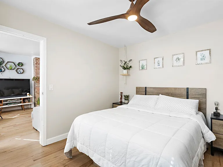 210 Adams St #3 — Photo 4