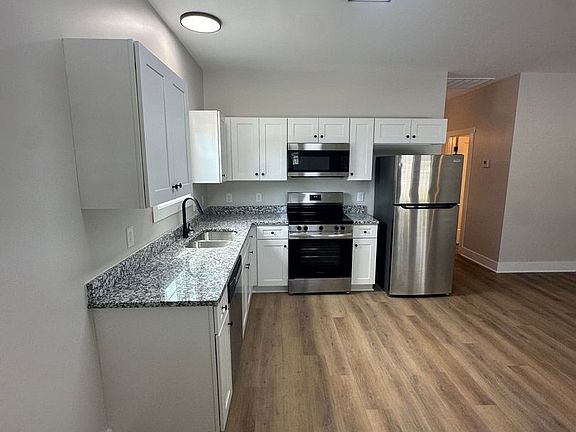 3rd image of 230A Coney Island Dr
