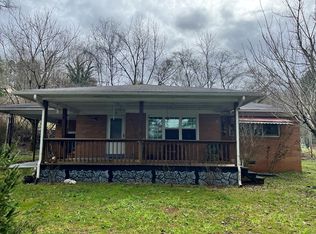 495 Colvard Ave, Andrews, NC 28901