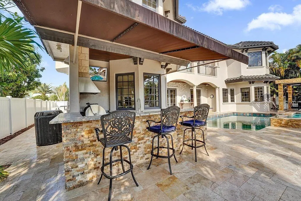 6 bed, 6.0 bath, 5570 sqft, $17,000 — Photo 4