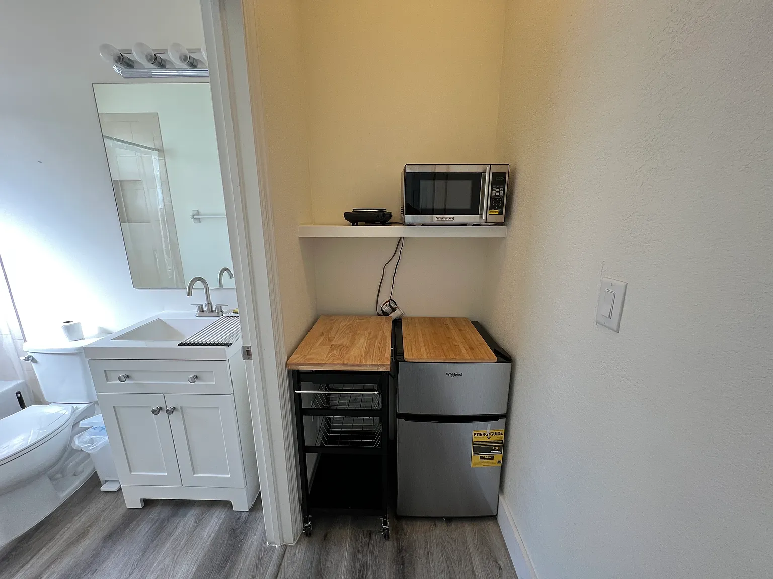1 bed, 300 sqft, $1,200 — Photo 3