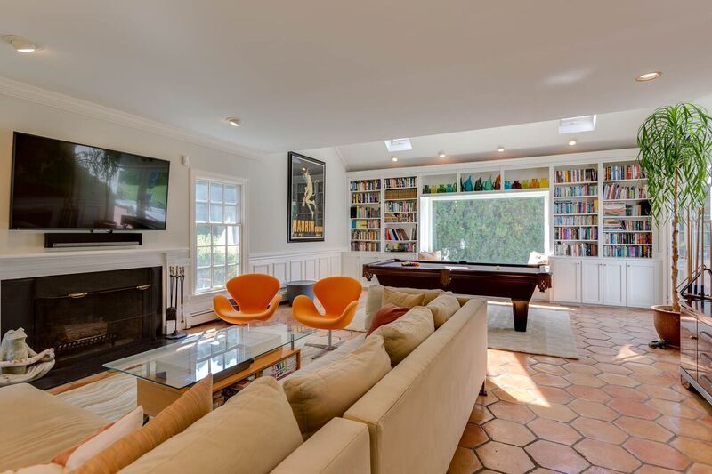  Spacious Family Room with Fireplace