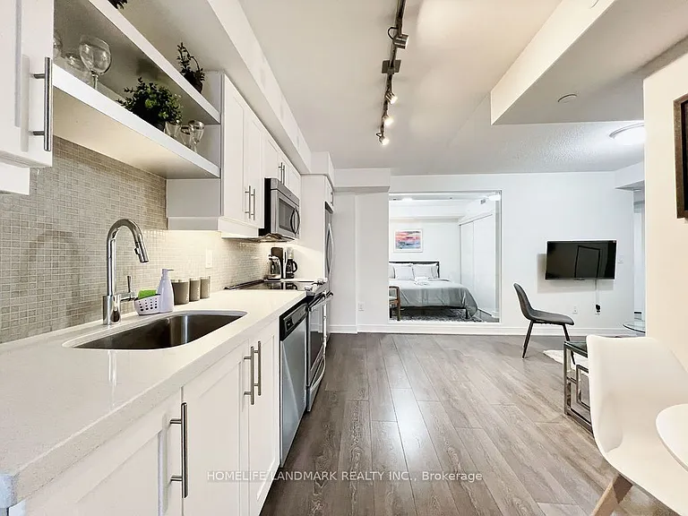 525 Adelaide St W #1620 — Photo 34
