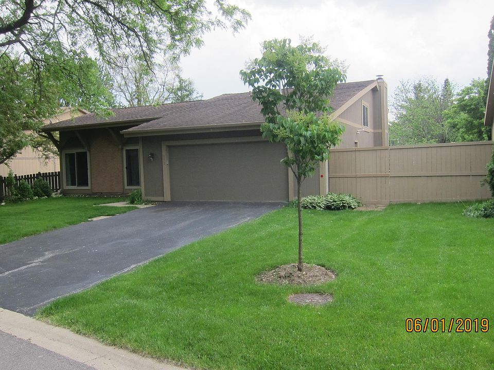 1st image of 555 Carlsbad Trl