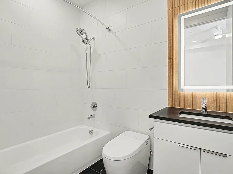 2217 N Fitzhugh Ave #204 — Photo 18