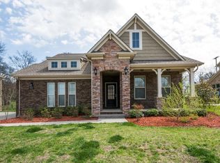 237 Blackthorn Dr, Gallatin, TN 37066
