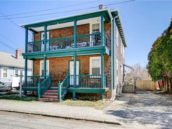 37 Prospect St, Bristol, RI 02809