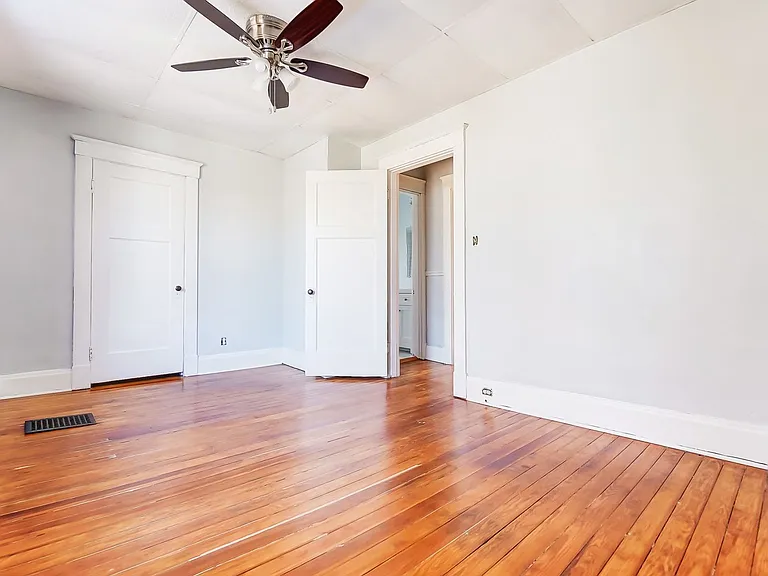 3710 Wieman Ave — Photo 18