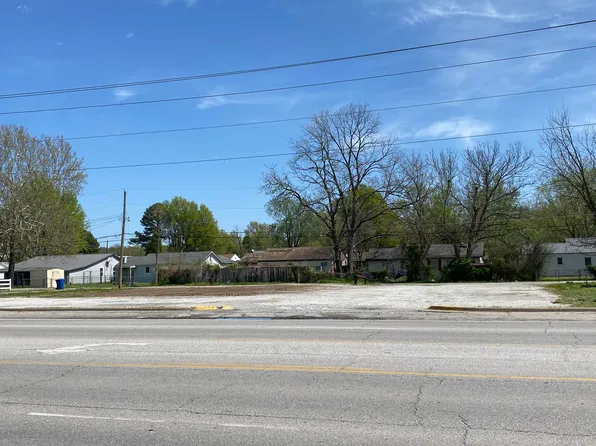 2320 N Main St, Miami, OK 74354