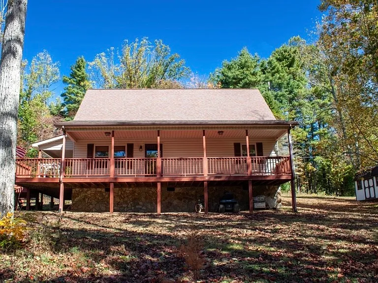 450 Rhododendron Ln — Photo 23