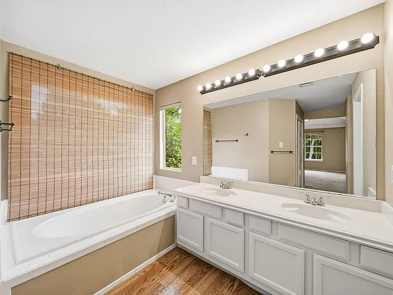 4323 Ringrose Dr — Photo 26