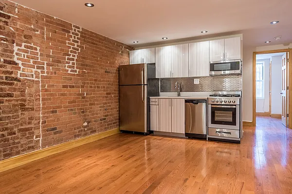 Rented by Nooklyn NYC LLC | media 36