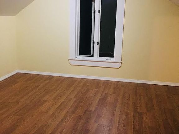 2nd image of 221 Greenwich Ave