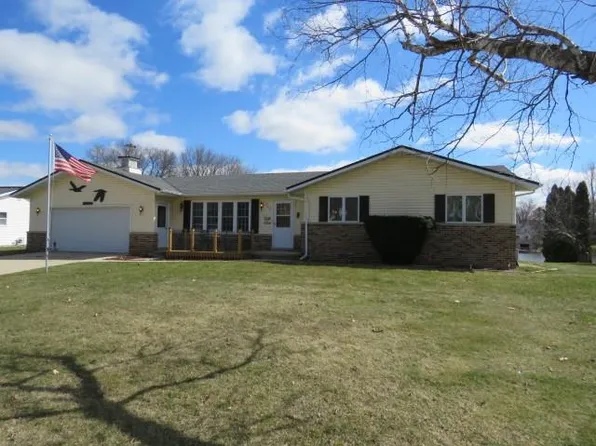 200 We Go Trail, Fox Lake, WI 53933