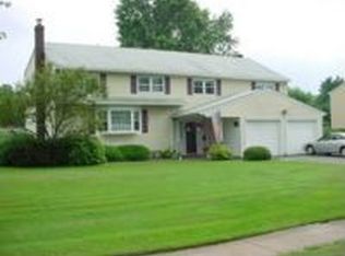 26 Cross Hill Rd, Wethersfield, CT 06109