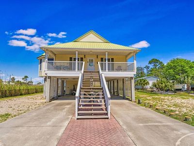 315 Wing St, Saint George Island, FL, 32328