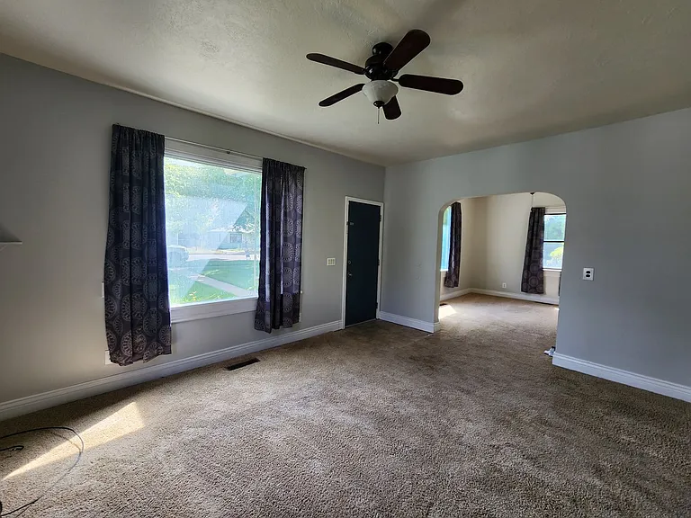 1306 W Gillespie Ave — Photo 6