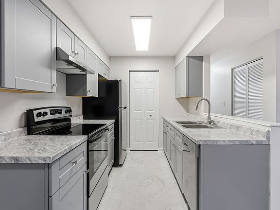 3rd image of 627 Virginia Rd APT 111