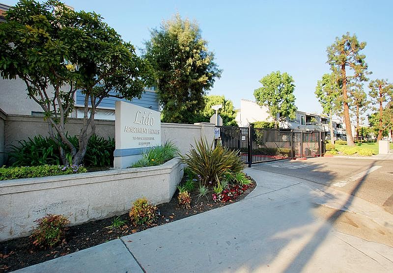 2nd image of 115 N Ridgeway St #115