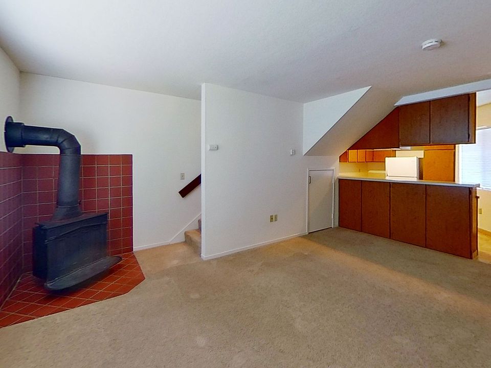 1st image of 614 Van Buren St #614V12