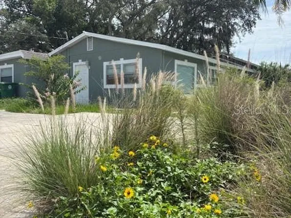 4700 Serena Dr, Tampa, FL 33617