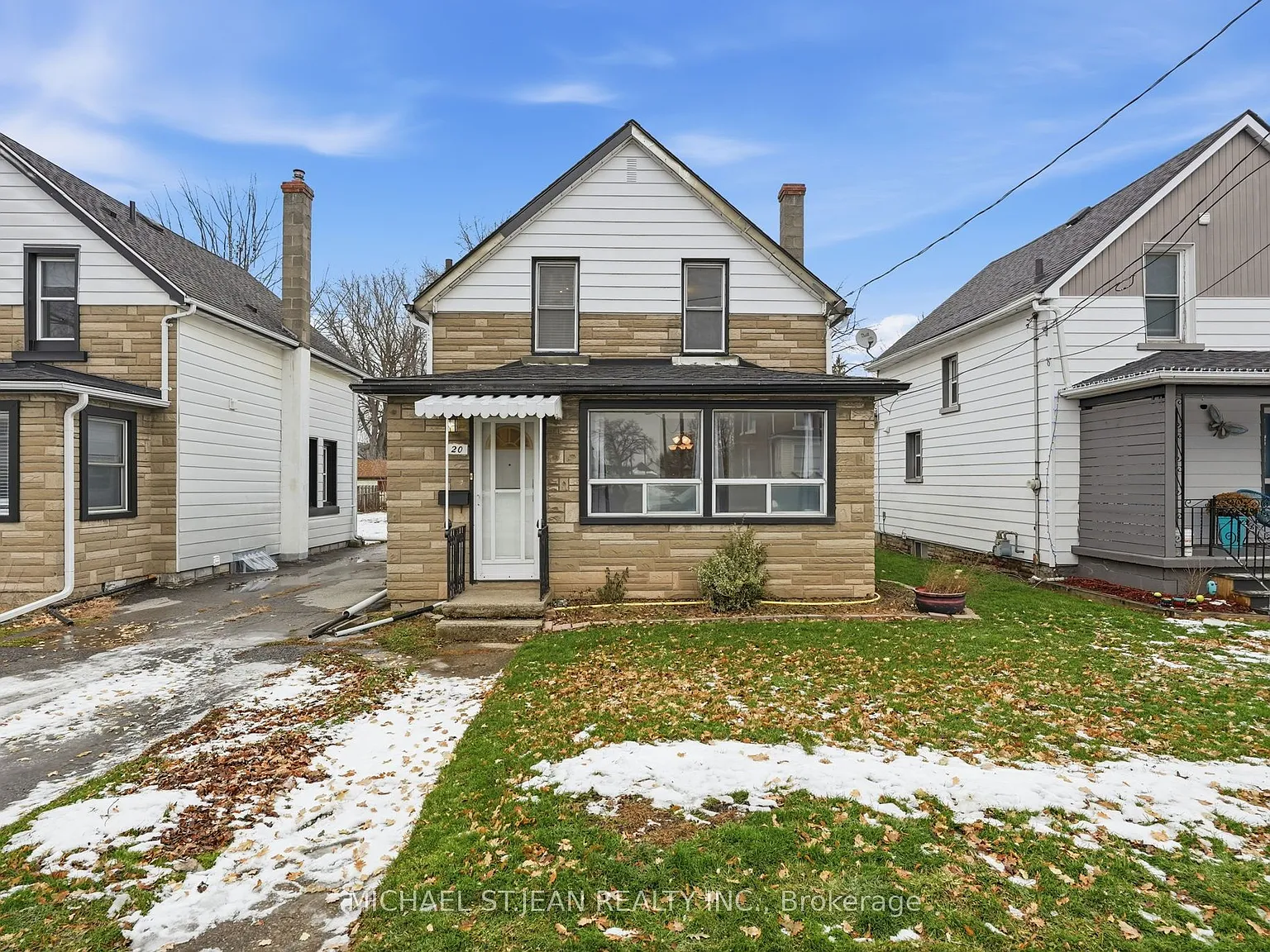3 bed, $2,200 — Photo 2