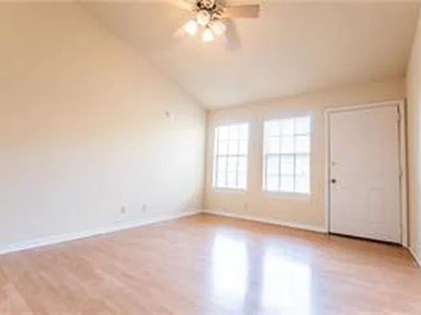 2216 San Gabriel St APT 206, Austin, TX 78705