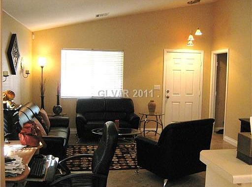 4th image of 7518 Peaceful Brook St