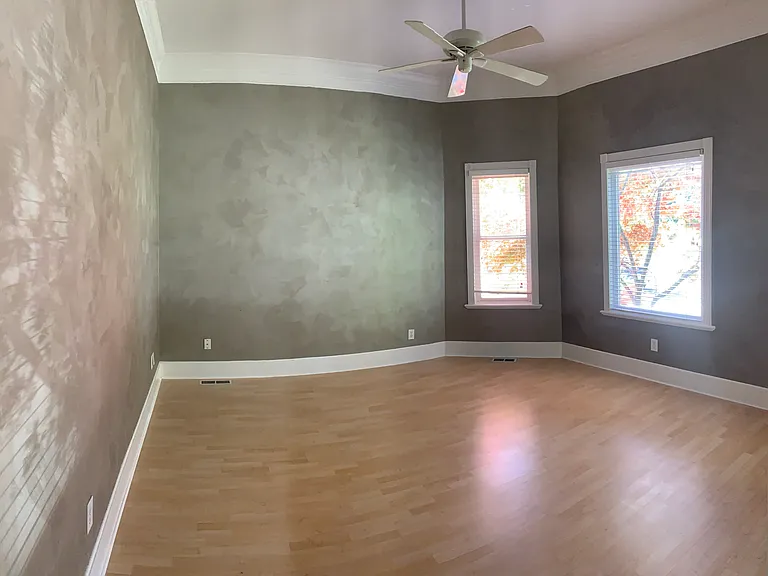 1128 E 3rd Ave — Photo 5