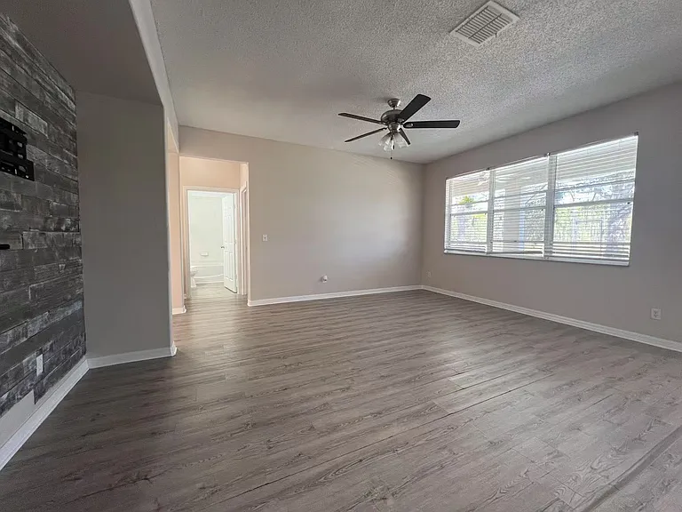 16837 Sunrise Vista Dr — Photo 3