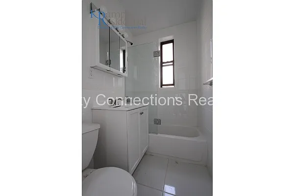 Rented by City Connections Realty | media 20