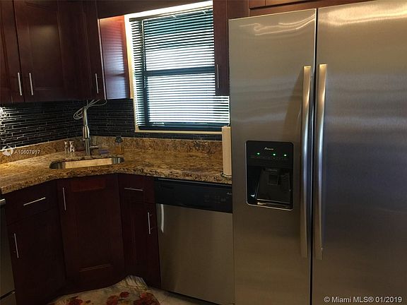 5th image of 3957 Carambola Cir N #2916