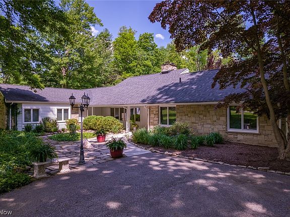 2nd image of 235 Meadowood Ln
