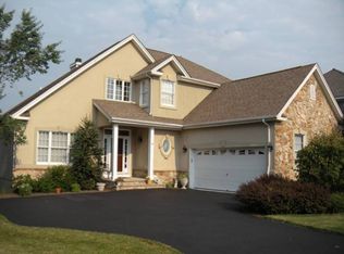 16 Otter Creek Rd, Skillman, NJ 08558