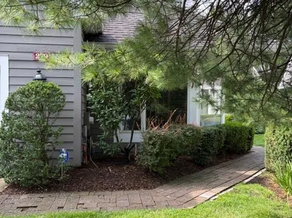 279 Barnstable Dr, Wyckoff, NJ 07481