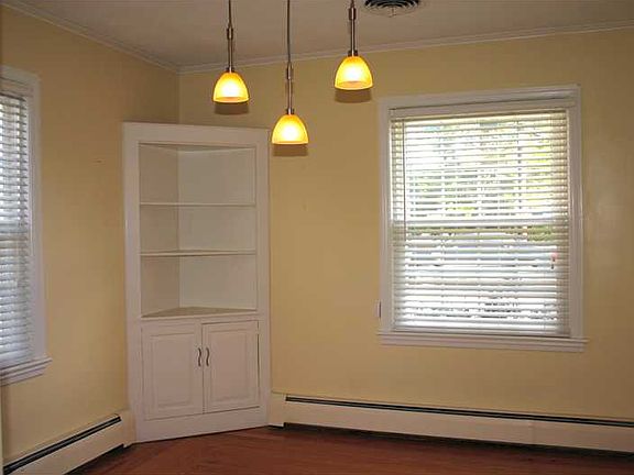 3rd image of 873 Greenwich Ave