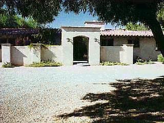 3rd image of 6015 E San Bernardino St