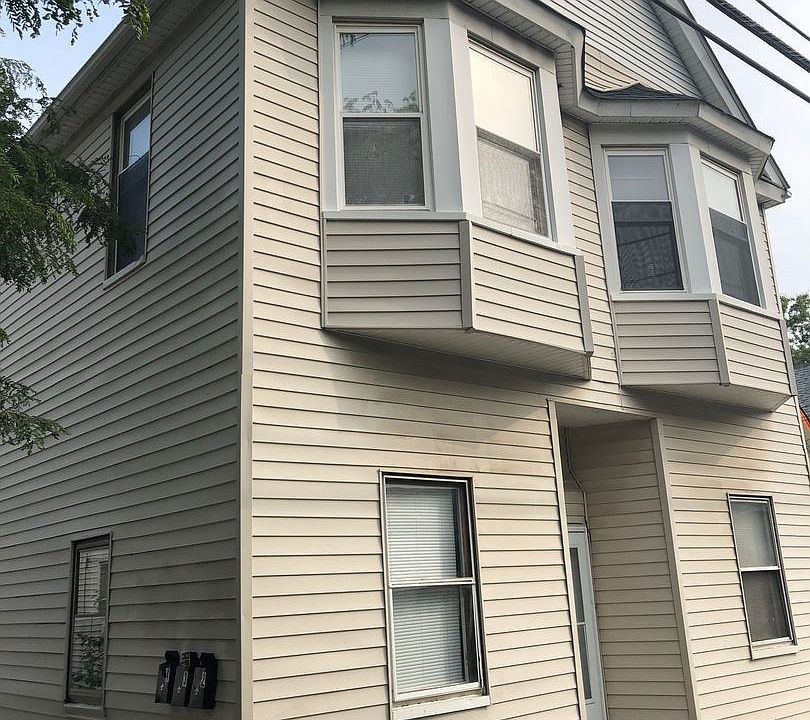 1st image of 3020 Searsdale Ave APT 3
