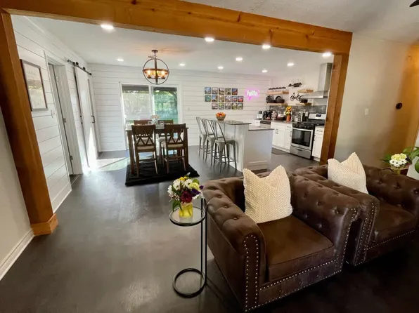 104 SE 12th St #Id1241315p, Bentonville, AR 72712