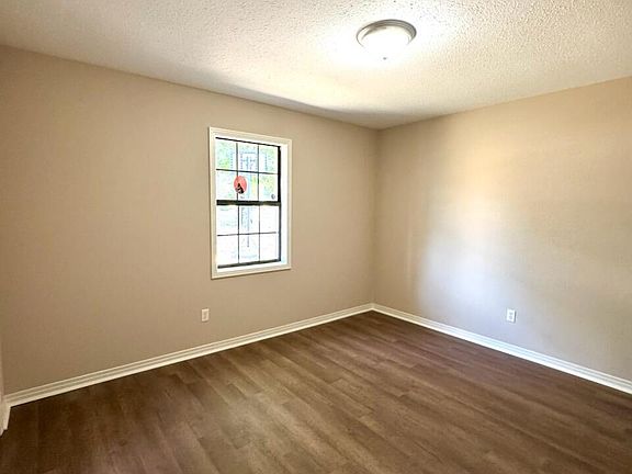 5th image of 409 N Lehmberg Rd