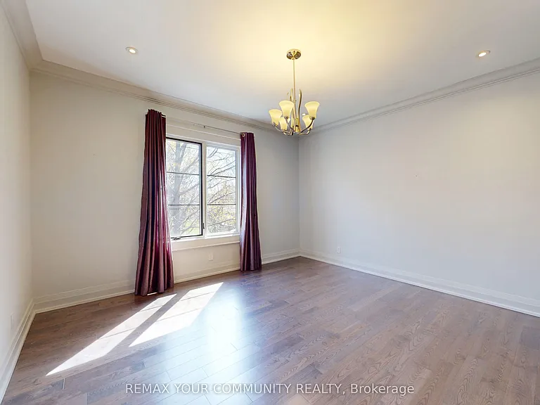 19 Blyth St — Photo 31