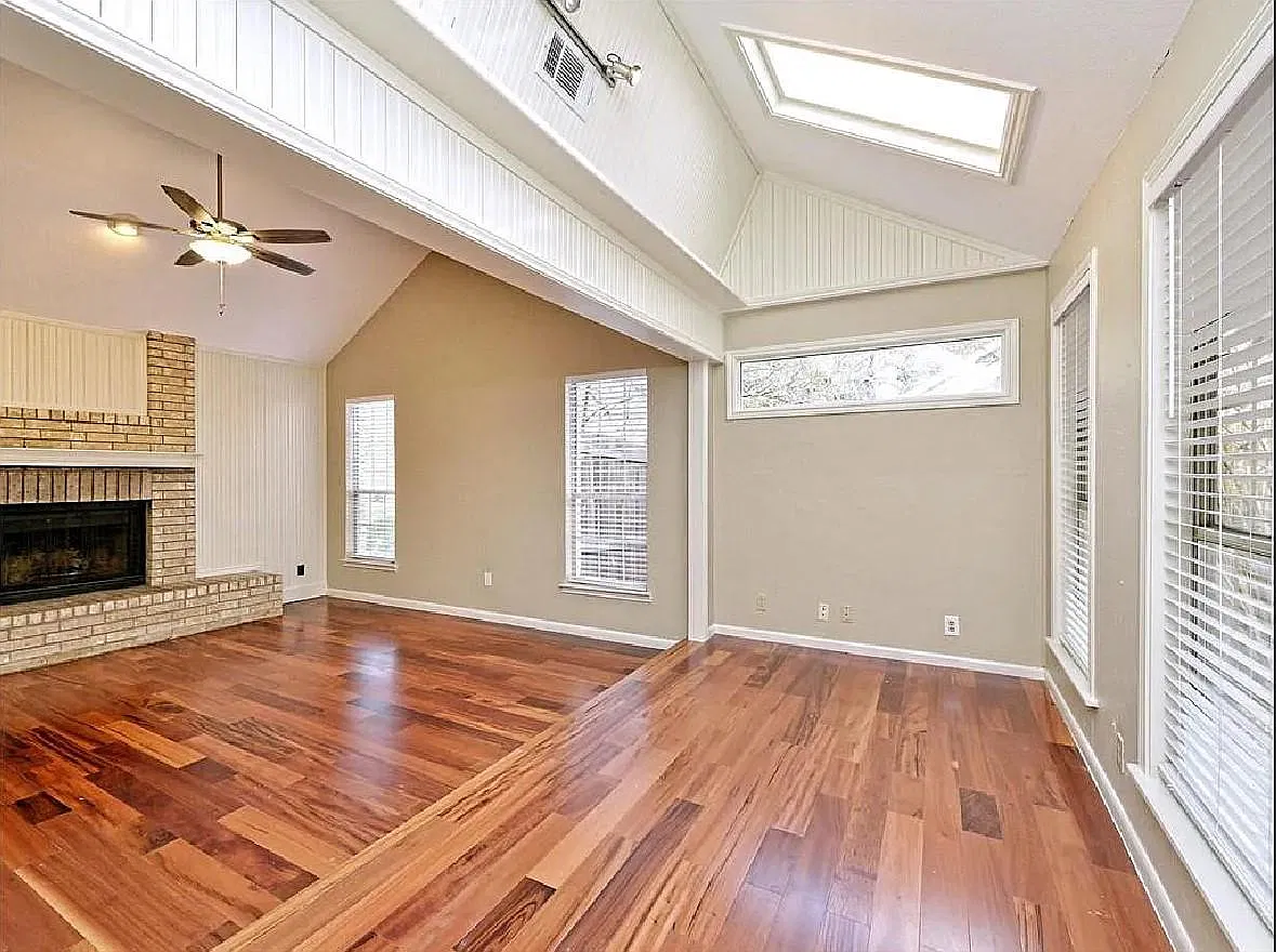 3 bed, 1842 sqft, $2,399 — Photo 4