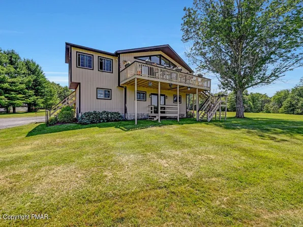 1242 Gallagher Rd, Tobyhanna, PA 18466