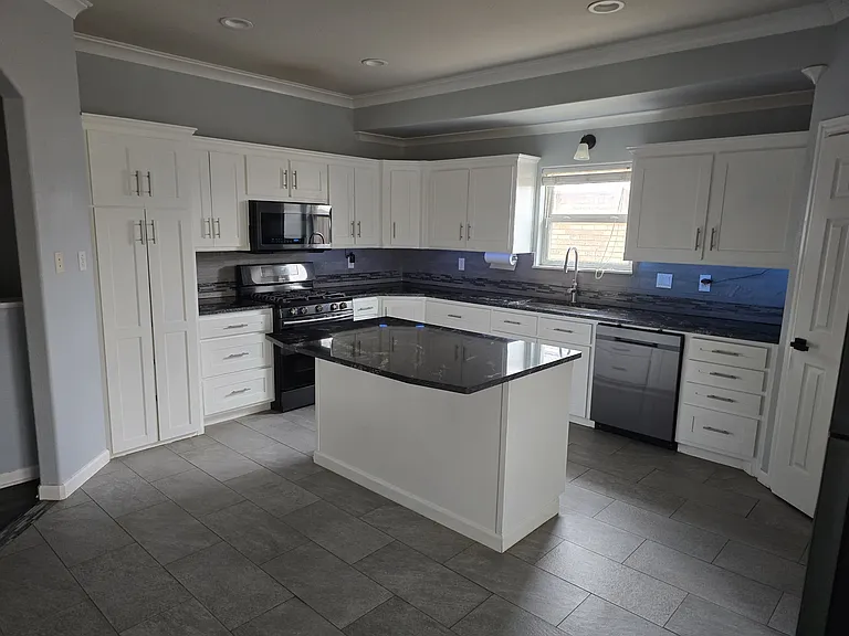 5906 Valencia Ave — Photo 7
