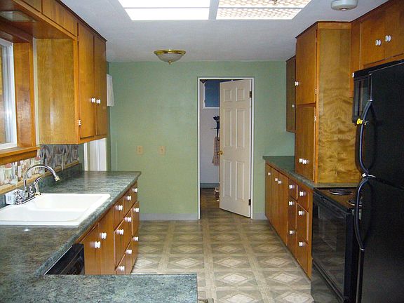 Large Kitchen 