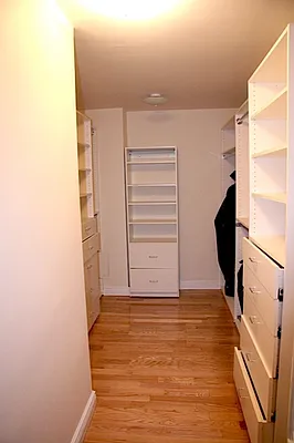 Rented by Michael K Namm Associates | media 22