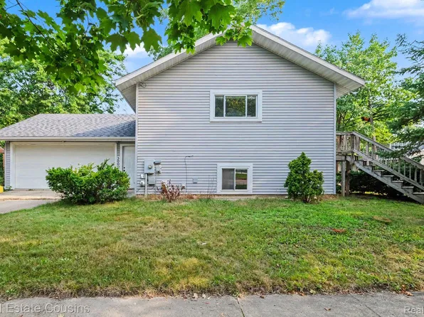 300 Kent St, Durand, MI 48429
