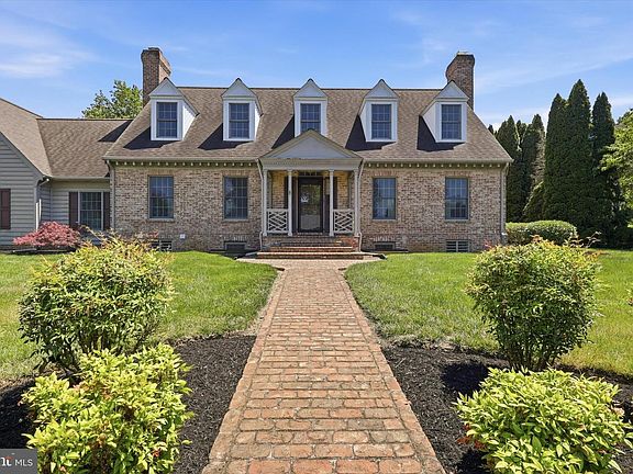 2nd image of 16041 Cloverton Ln