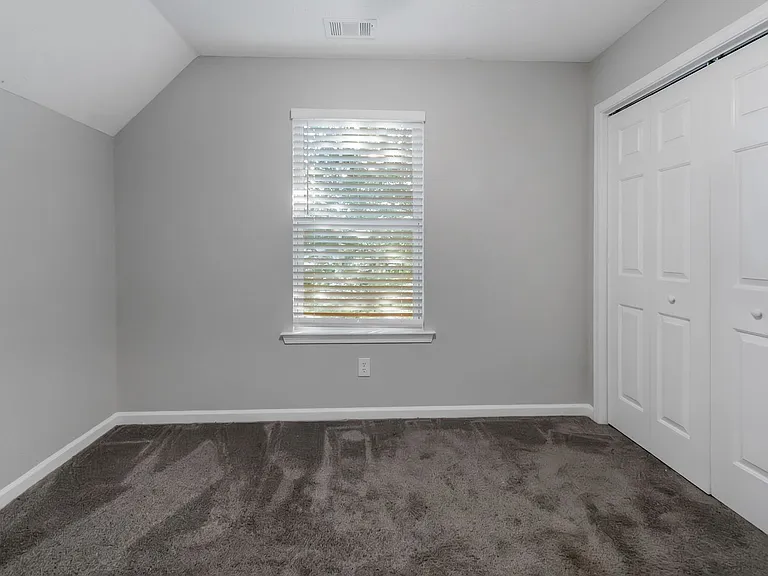 742 White Dove Dr — Photo 32